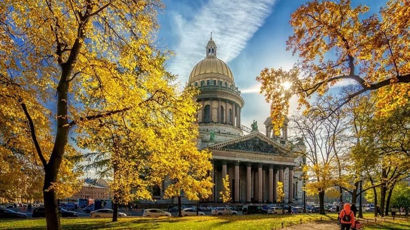 Между двух столиц. Перелет из Москвы в Санкт-Петербург за 3 390р. туда-обратно