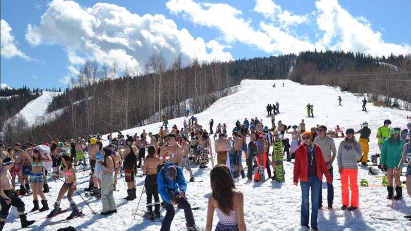 На Байкале открыли туристический сезон на курорте "Гора Соболиная"