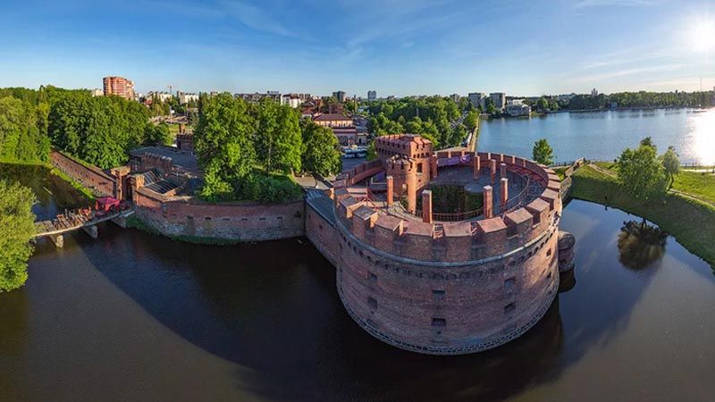 Самая западная часть России. Перелет из Москвы в Калининград за 3 099р. в одну сторону