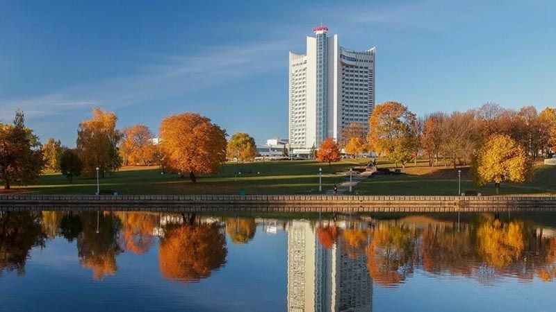 Осенняя Беларусь. Перелет из Москвы в Минск за 2 890р. в одну сторону