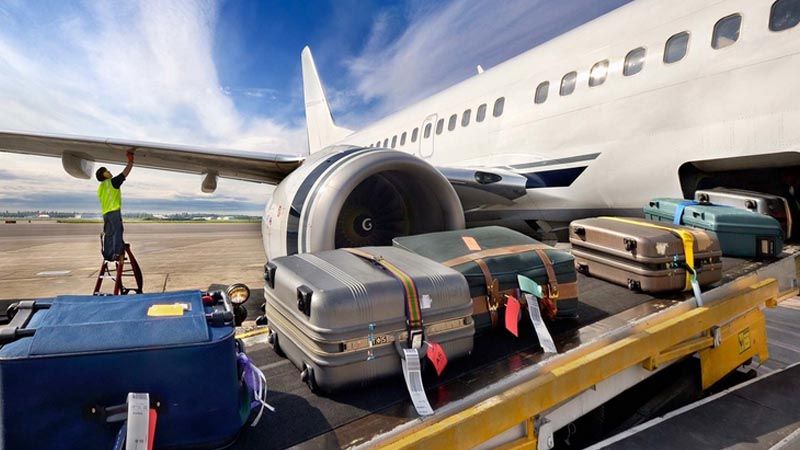 Как сэкономить на багаже в самолете?